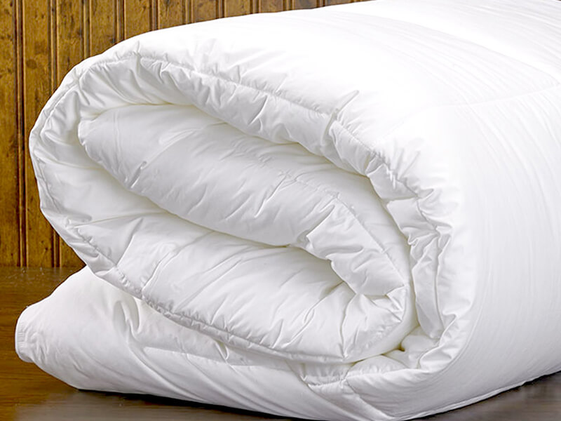 double bed plain quilt